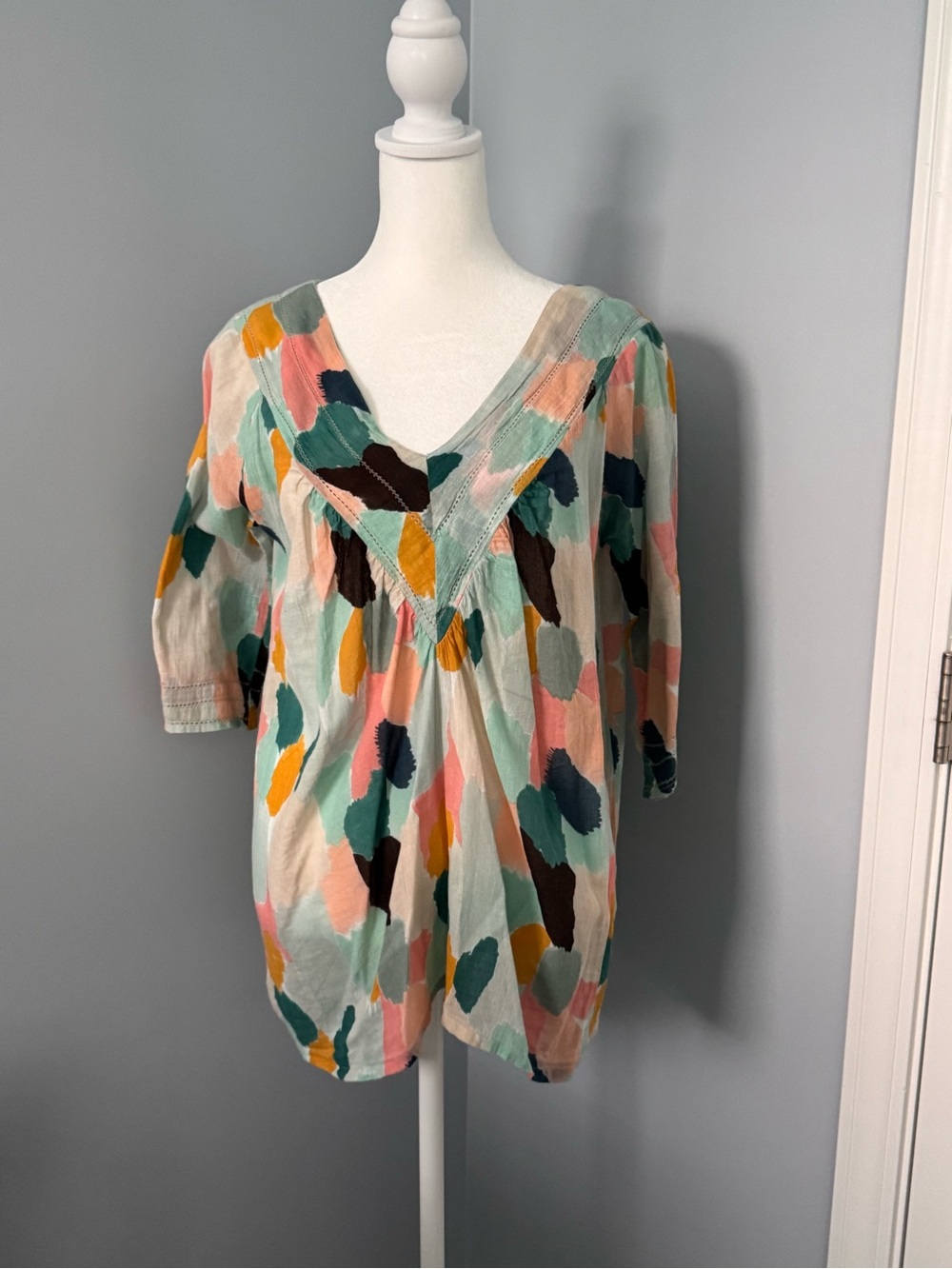 Pink Chicken NY Women’s Multicolor V-Neck Tunic Top Size XS